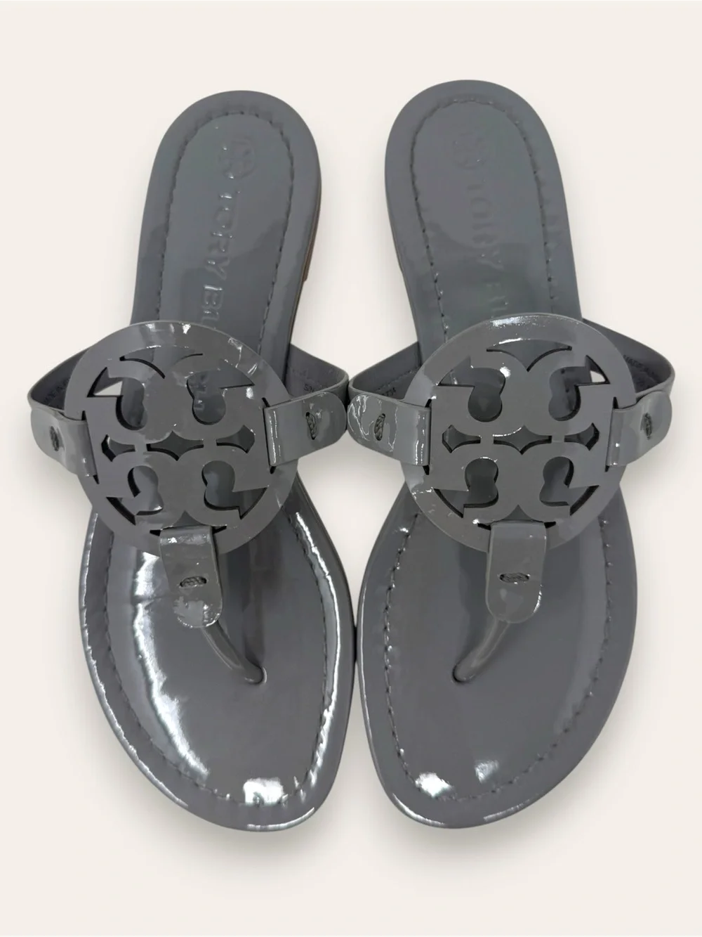 Tory Burch Patent Leather Miller Thong Slip On Sandal Malta Grey 7.5 Women’s